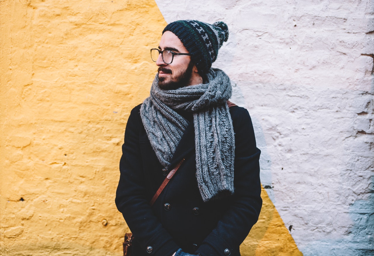 Chrstmas fashiongifts for him. Winter accessories and coats - Ph. Clem Onojeghuo, Pexels